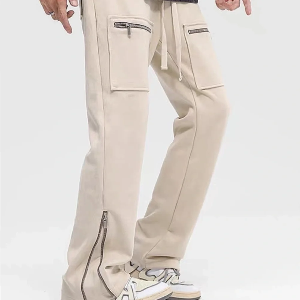 Loose oversized micro cargo pants with side zippers suede - Picture 3 of 4